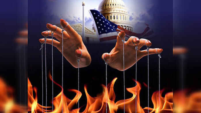 Украиной управляют три группы американских специалистов из посольства США в Киеве. Об этом на...