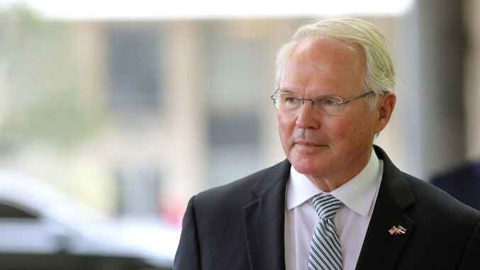 Посол США в Сербии Кристофер Хилл заявил, что Сербия и ее граждане должны сами...