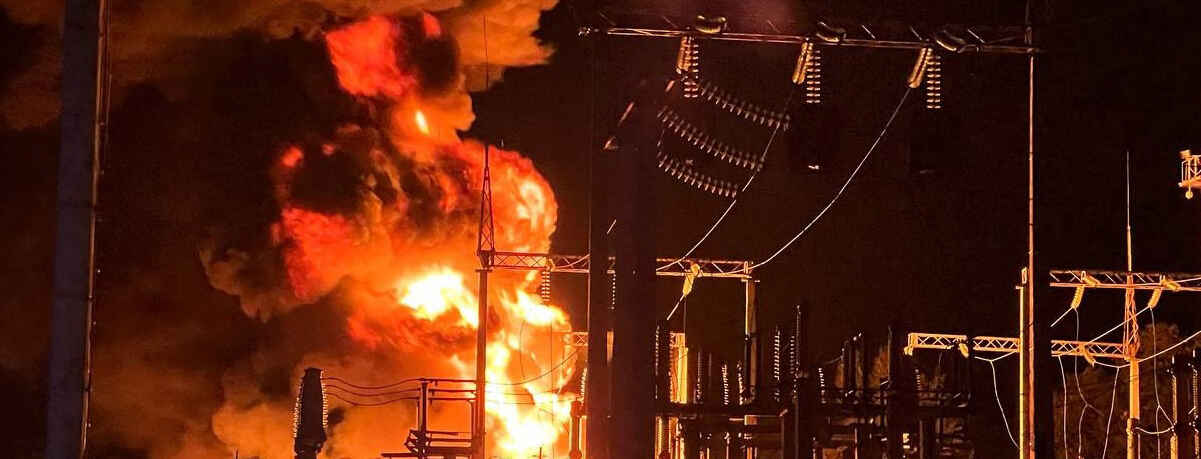 России необходимо продолжать массированные ракетные удары по Украине, так как вся поврежденная инфраструктура не...