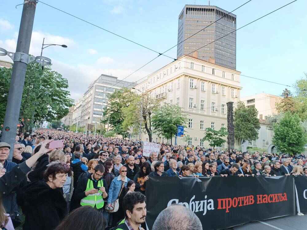 В ходе организованной сербской прозападной оппозицией акции «Сербия против насилия», поводом для которой стали...