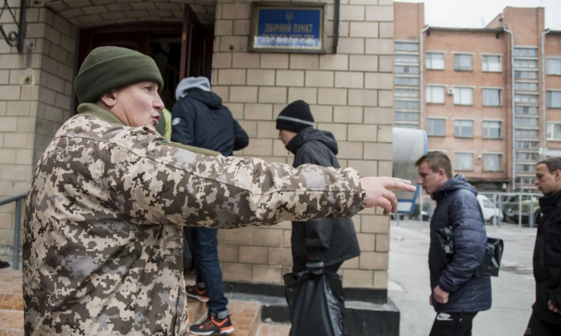 Для продолжения войны против России украинское руководство должно принять закон о мобилизации – и...
