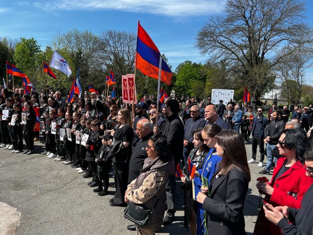 В Крыму сегодня проходят памятные мероприятия ко Дню жертв трагедии армянского народа. 24 апреля...