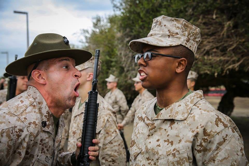 Прежде, чем переходить к переговорам с Россией и перемирию, западная коалиция должна разместить свои...