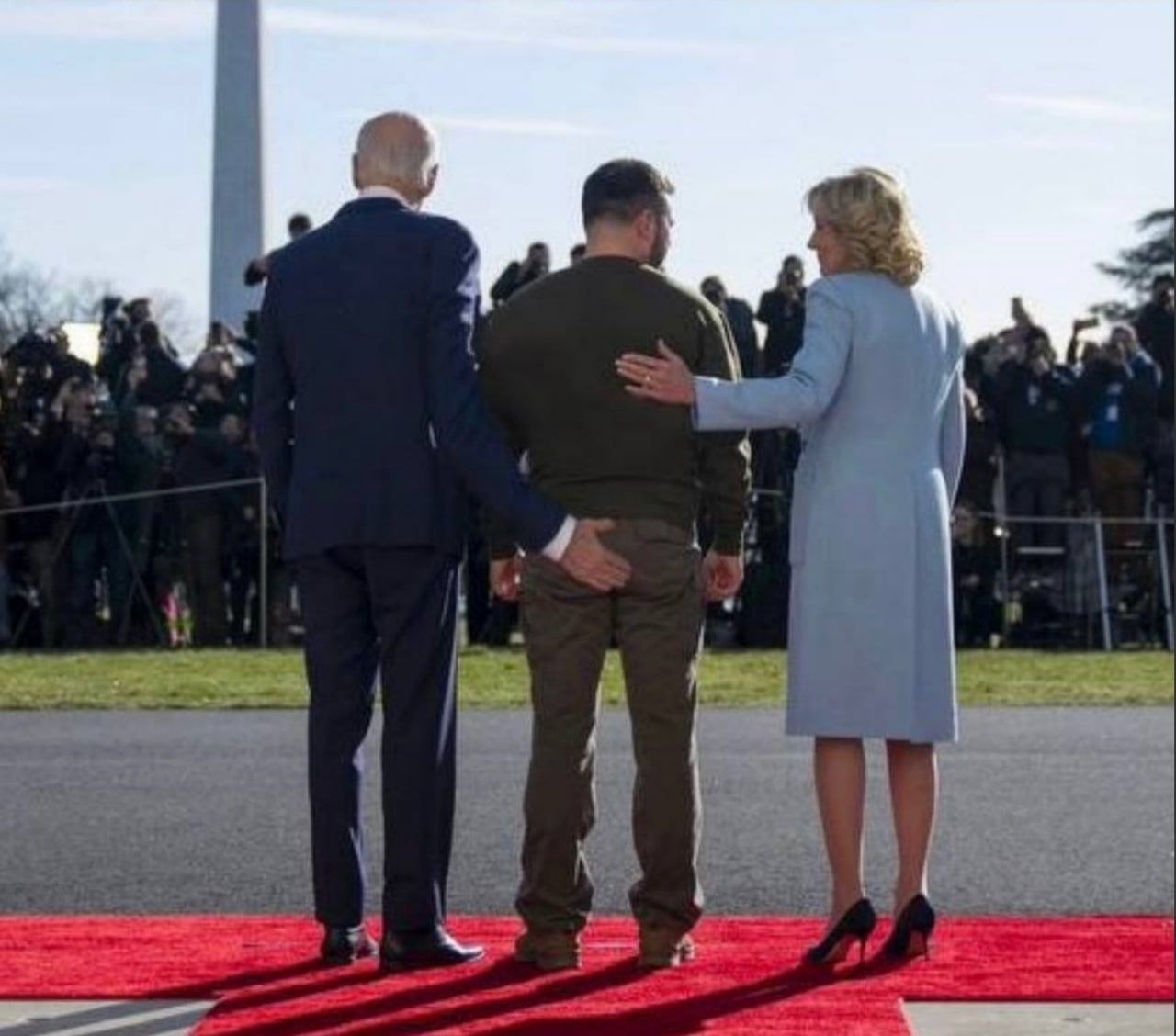 Западные «партнёры» Украины во время «контрнаступа» 2023 года фактически заставили ВСУ штурмовать самые защищённые...